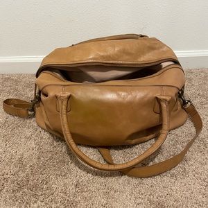 Leather travel bag